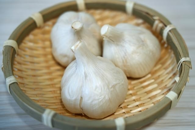 Amazon.co.jp: 【 種 球根 にんにく 金郷にんにく 約1kg 】きんごう